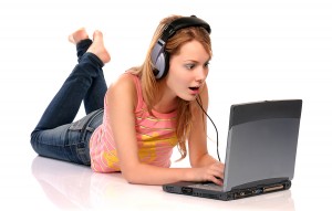 Girl_With_Laptop_1340036